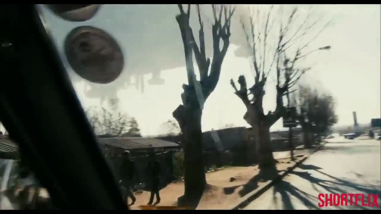 Jab Insaan Ban Gaya Alien 😱 | District 9 (2009) Movie Explained In Hindi/Urdu | Sci-Fi Thriller