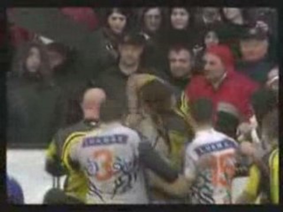 Bagarre de Rugbyman en direct live