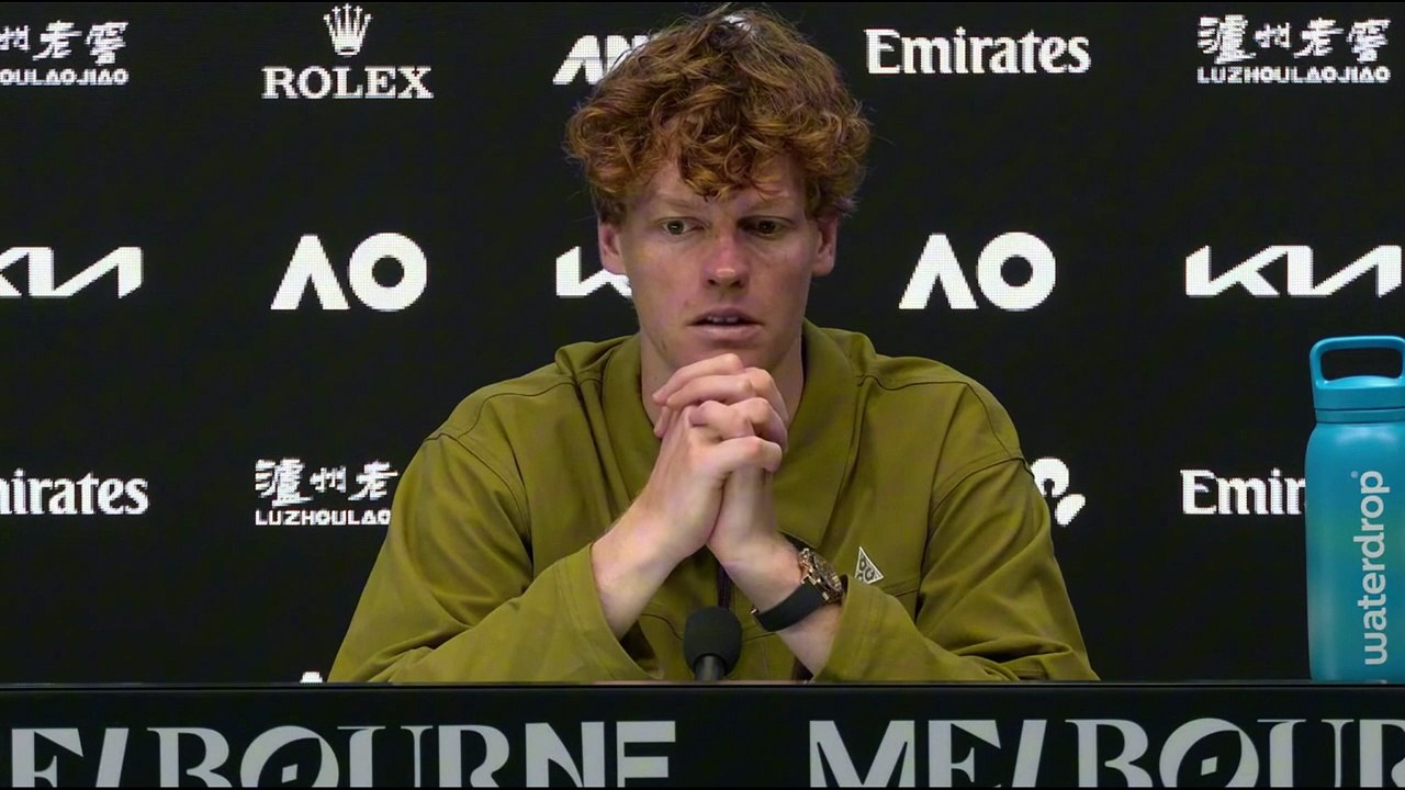 Tennis - Open d'Australie 2026 - Jannik Sinner , battu par Novak Djokovic : "Ça fait mal..."