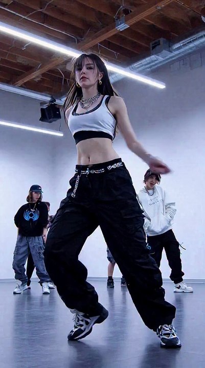 Dance Performance 🔥 #shortsindia  #dance #kpop #blackpink #kpopdance #newjeansdancecover #dance