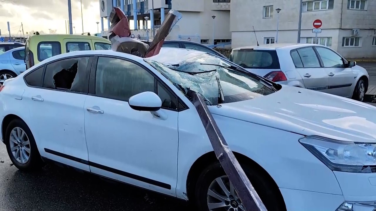 Importantes daños materiales tras el paso de un tornado con granizo en Plasencia (Cáceres)