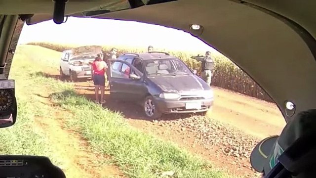 Helicóptero da PM auxilia na recuperação de carro furtado em Cascavel; vídeo registra toda ação