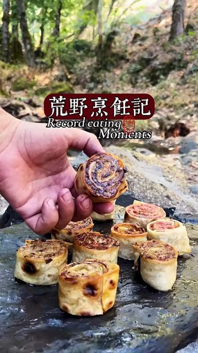 burrito with roasted meat, foil-wrapped chicken & roasted meat rolls --Cooked Outdoor