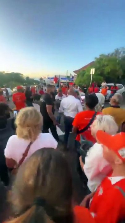 Thierry Robert à cheval pour lancer sa campagne