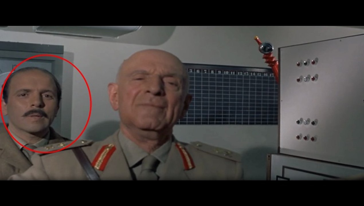 Uncredited Actor In Dr. Goldfoot (1966) Who Resembles Christopher Lee?