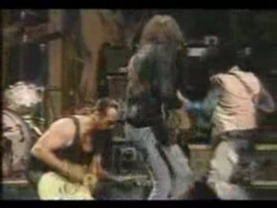 Neil Young - Keep On Rockin' In The Free World