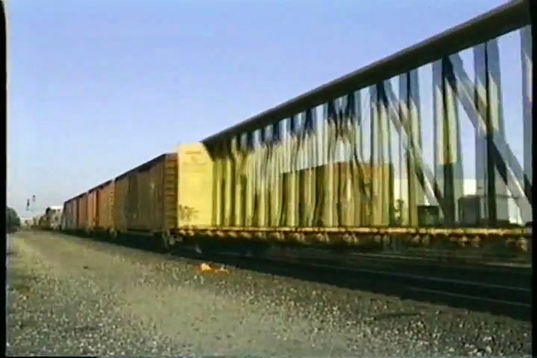 Conrail Train BUEL westbound with 2 New UP AC6000CW's at Erie PA. Date 10-10-98. Time 445 pm. - Mark Labrozzi (480p, h264, youtube)