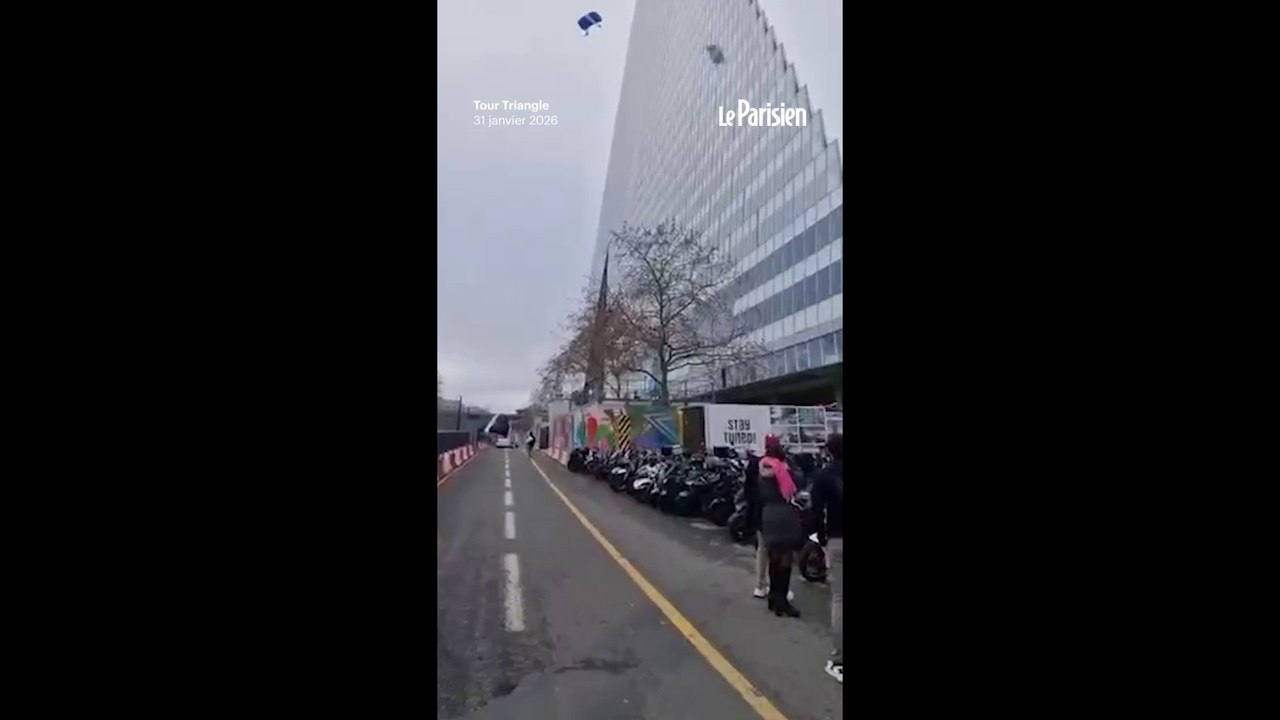 Paris : deux parachutistes sautent depuis la tour Triangle