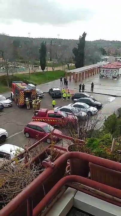 Conato de incendio en los quioscos de los Alcázares en el Polígono  
