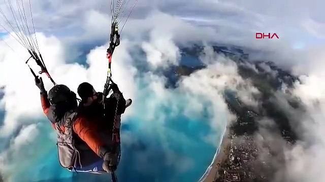 Gökyüzünde nefes kesen manzara! Ölüdeniz’de renklerin dansı