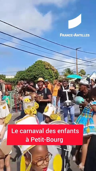 [GUADELOUPE] Les élèves des écoles de Petit Bourg ont défilé