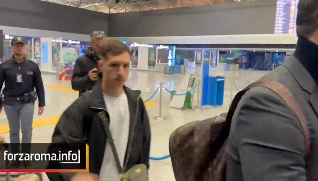 Zaragoza è sbarcato a Fiumicino. Ecco il suo primo Forza Roma