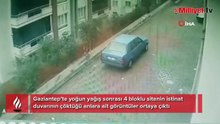 Otomobiller hurdaya döndü! Yoğun yağışa dayanamayan...