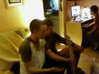 soirée entres jeunes en famille