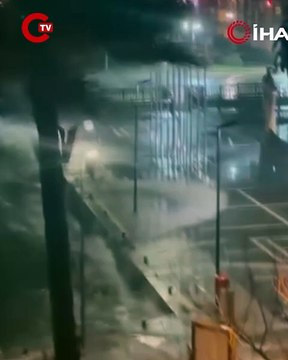 Marmaris'te lodos denizi taşırdı, kordon sular altında kaldı!