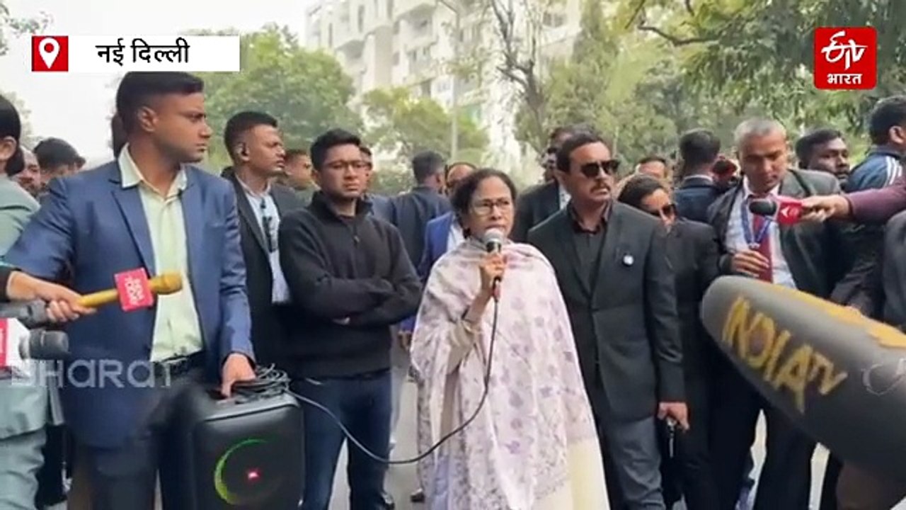 'दिल्ली में बंगाल के लोगों के साथ हो रहा अत्याचार', ममता बनर्जी ने SIR समेत कई मुद्दों पर केंद्र पर साधा निशाना