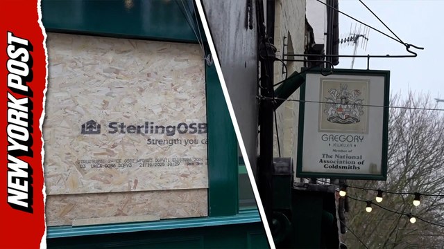 Sledgehammer-wielding robbers raid London jewelry store in broad daylight