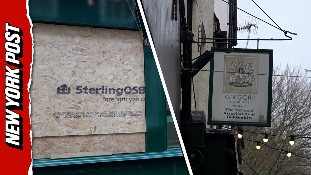 Sledgehammer-wielding robbers raid London jewelry store in broad daylight