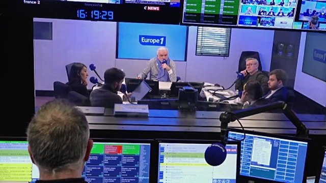 Léa Salamé : «On ne sait toujours pas combien elle gagne», pointe Olivier Benkemoun