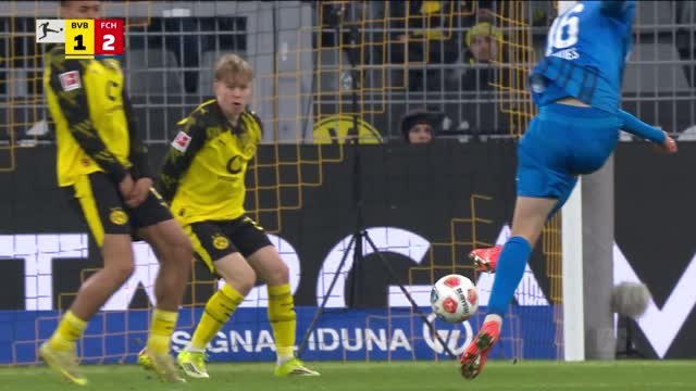 Julian Niehues stuns Dortmund with superb strike