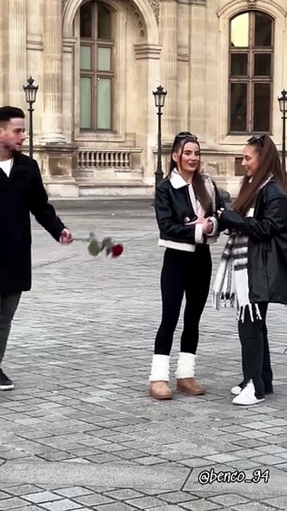 Surprise Girls 😻🌹