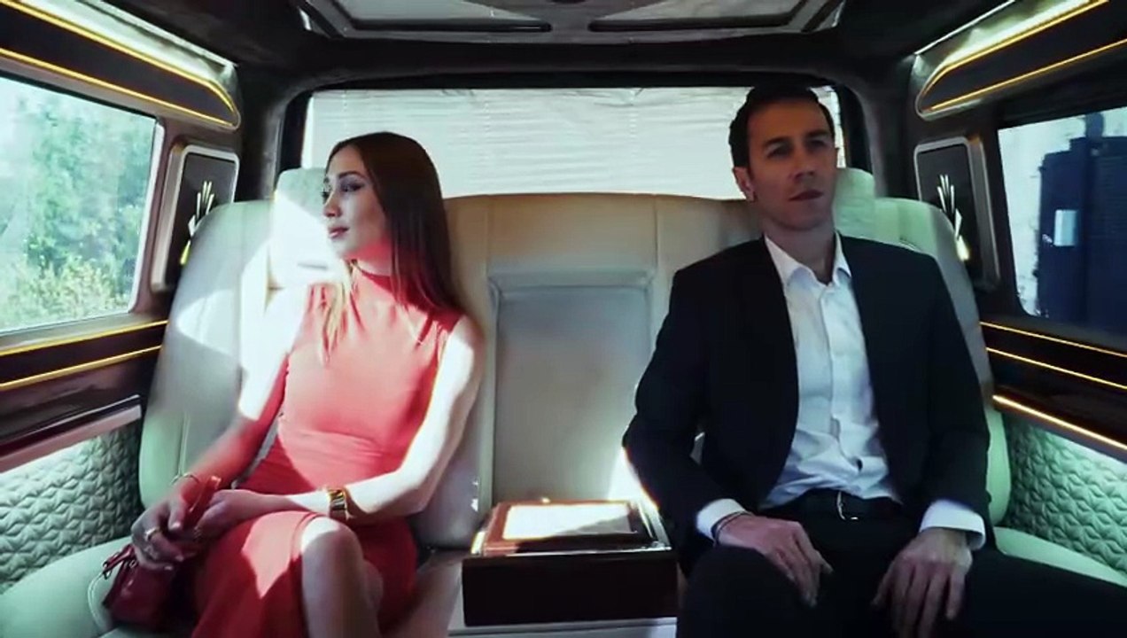 AYHAN IŞIK TANITIM
