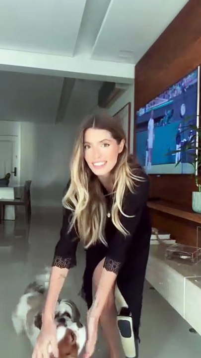 Amo meus cachorros, mesmo que eles não me obedeçam. ....