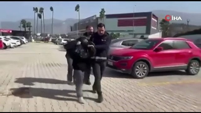 Sosyal medyada tuzağa düşürüp hem tecavüz ettiler hem de gasp!