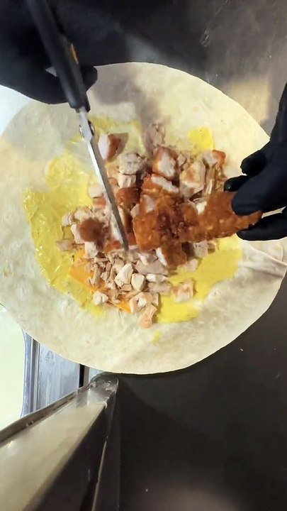 French Tacos Viande Escalope & Tenders & Frites & Sauce Gruyère. #BR3 #Tacos #Foodie #Foodlover #Eat