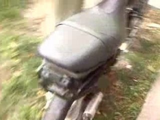 mon scoot entrin de chauffer pour aller faire un petit tour