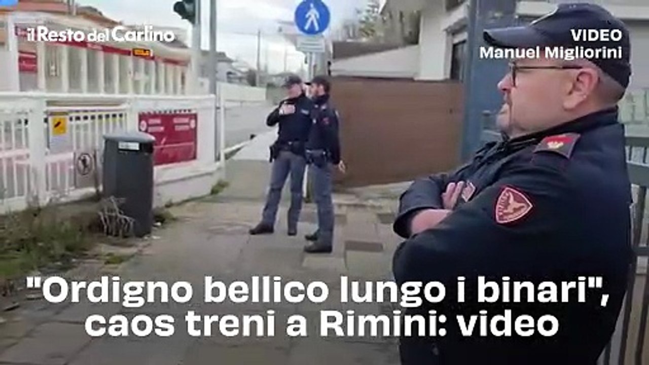 "Ordigno bellico lungo i binari", caos treni a Rimini: video