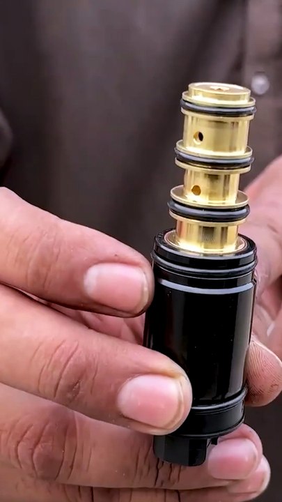 Toyota Ki Garion Main AC Ka Kia Masla Ata Hai? | DAILY PAKISTAN