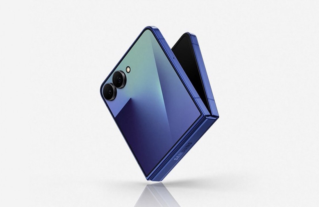 Apple ‘developing clamshell-style foldable iPhone like the Samsung Galaxy Z Flip’