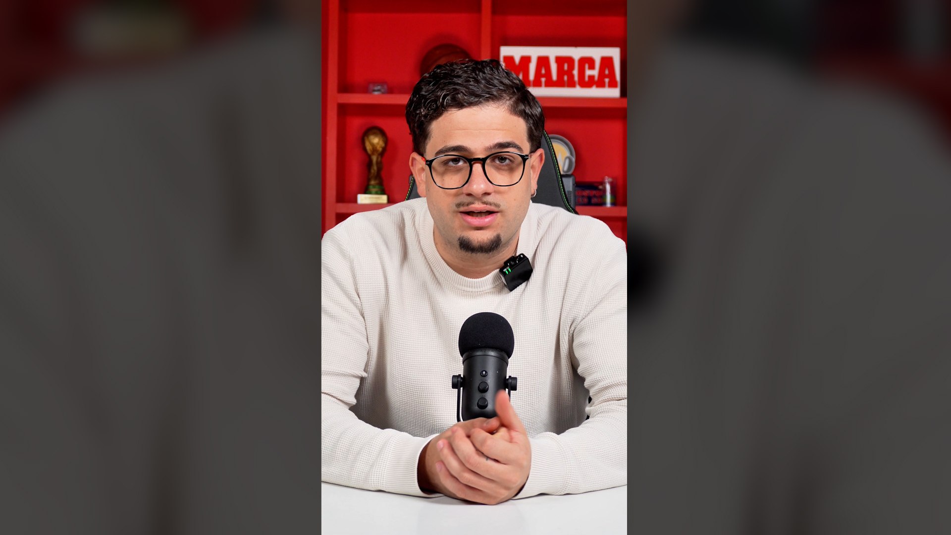 El Chelsea le recupera tras cederle al Dortmund, se marcha llorando y al llegar a Inglaterra le vuelven a ceder