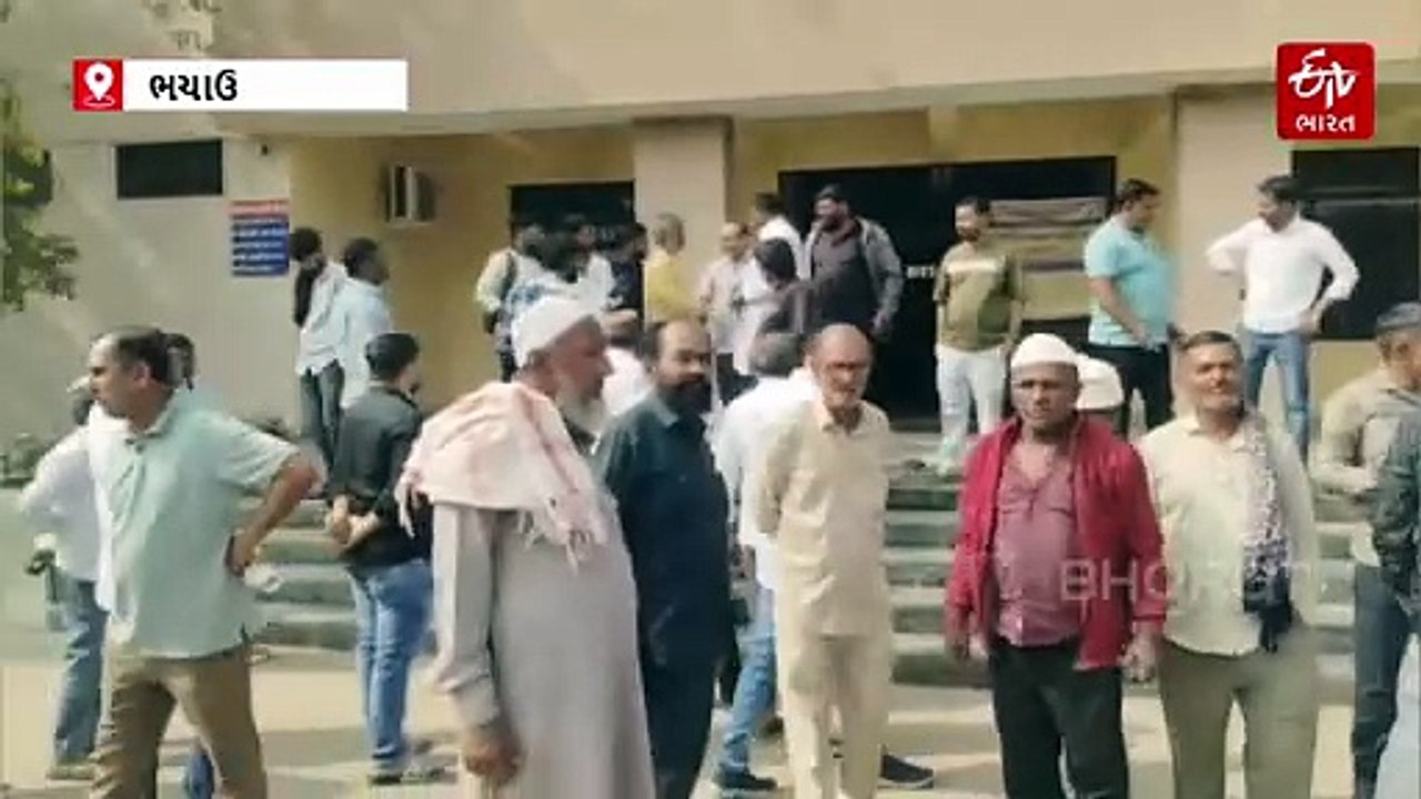 સામખિયાળીમાં મતદાર યાદીમાં ગેરરીતિનો આક્ષેપ, 346 નામ રદ કરવા અરજી મળતા વિવાદ