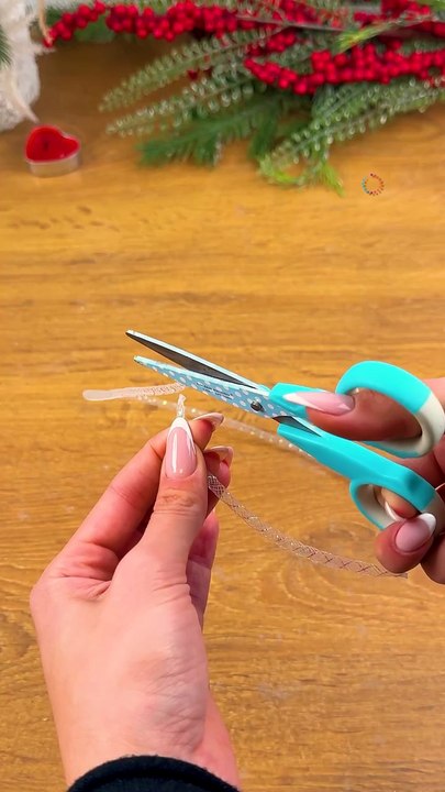 Glowing Christmas tree with elegant charm🎄✨