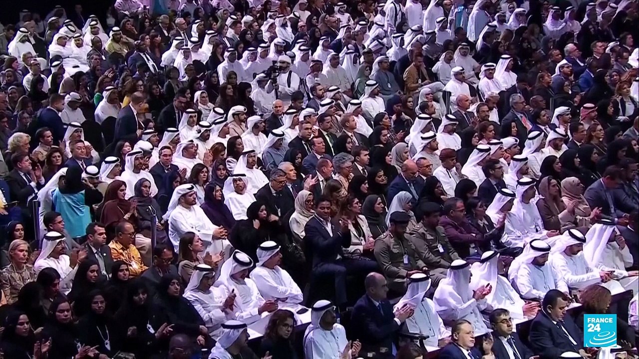 España prohibirá acceso a redes sociales a menores de 16 años