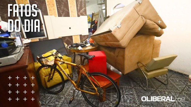 Após chuva forte, moradores de Belém limpam casas e tentam reduzir prejuízos