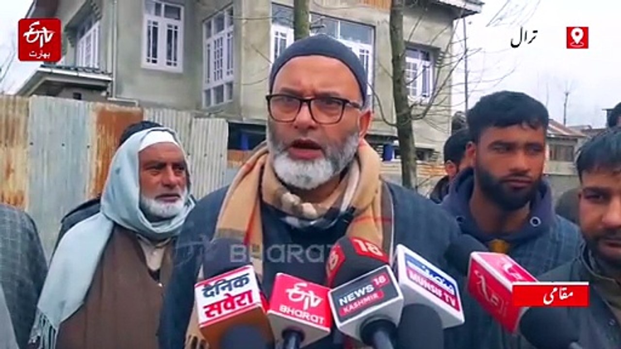 چندریگام ترال میں طبی سہولیات کے فقدان پر عوام کا احتجاج