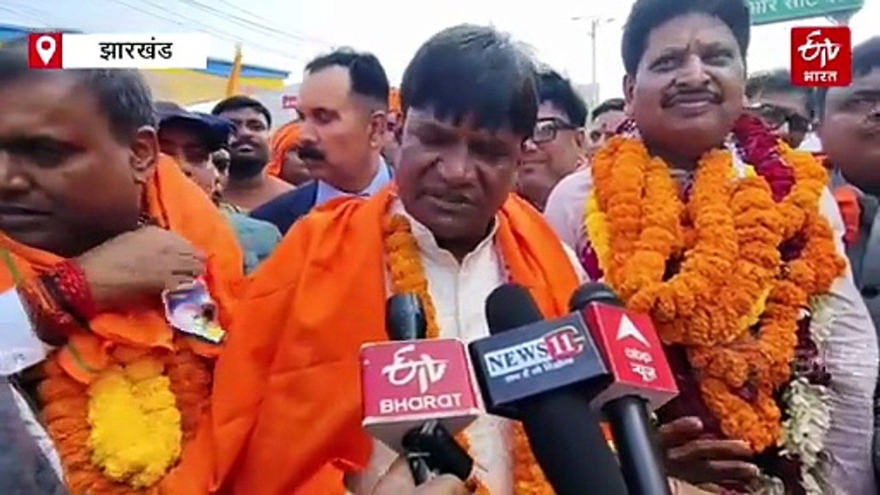 धनबाद में संजीव सिंह और भाजपा समर्थित मेयर प्रत्याशी ने भरा नामांकन, बीजेपी प्रदेश अध्यक्ष बोले- बर्दाश्त नहीं की जाएगी अनुशासनहीनता