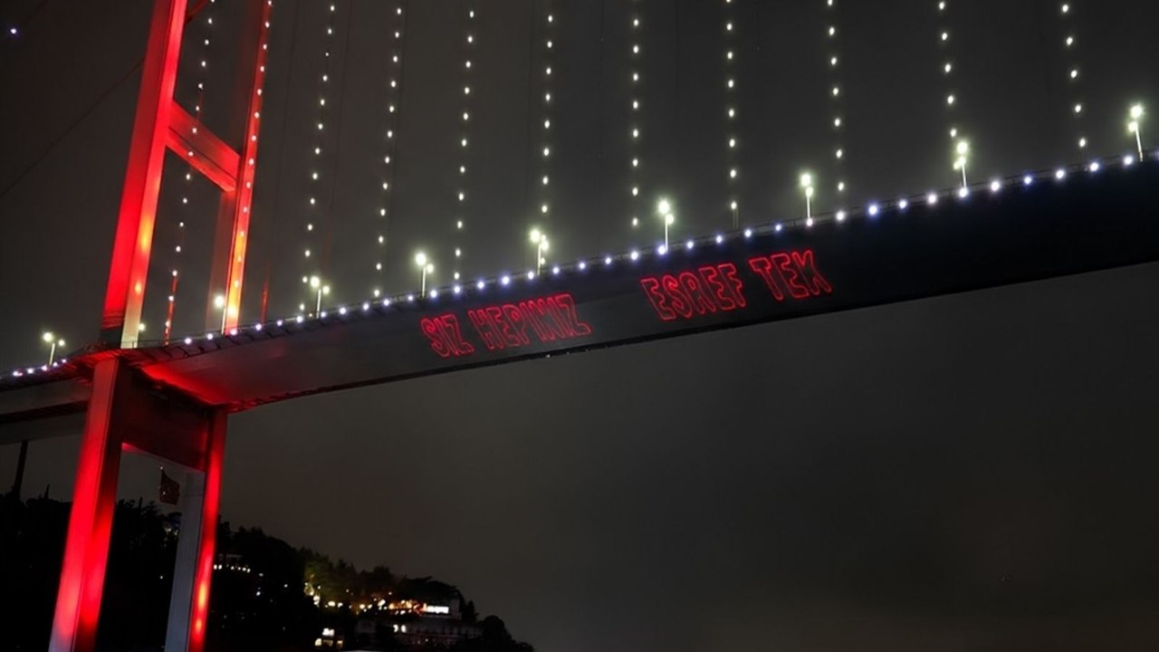 Eşref Rüya dizisinin sloganı Boğaz’da: Siz hepiniz Eşref Tek