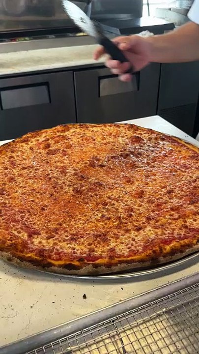 Extra large NY style cheese pizza 😍