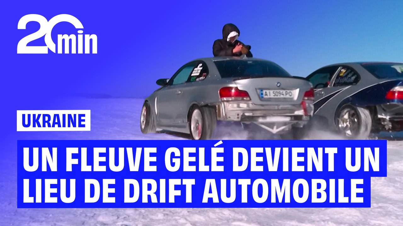 À Kiev, ils transforment une rivière gelée en terrain de jeu