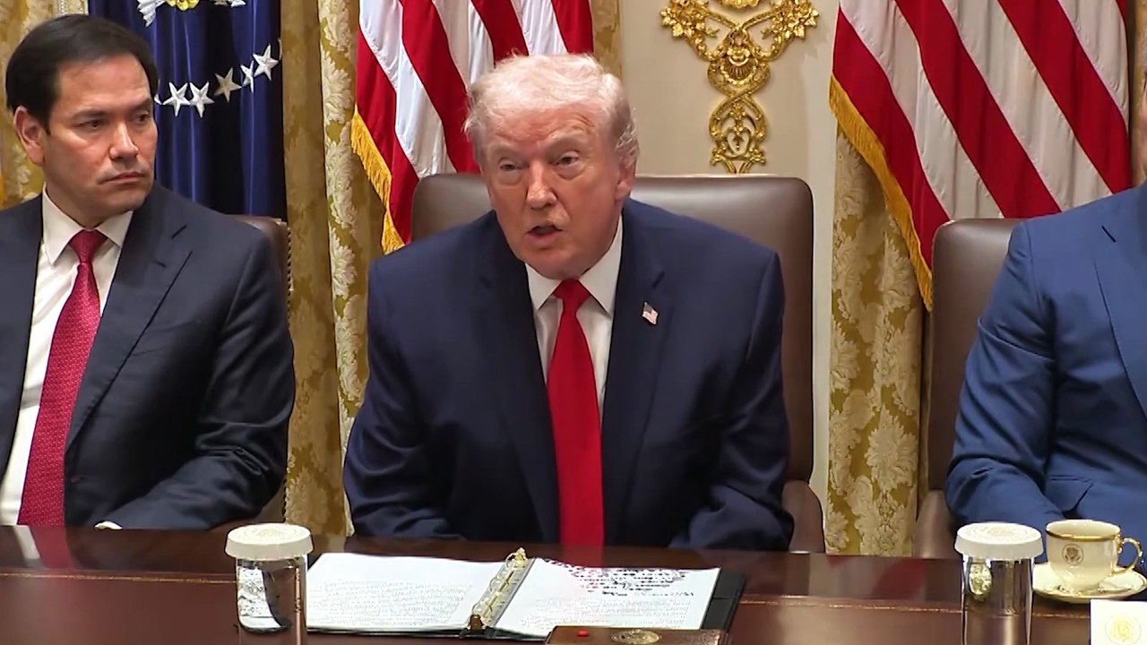 Irán y Estados Unidos pactan abrir negociaciones nucleares en Omán