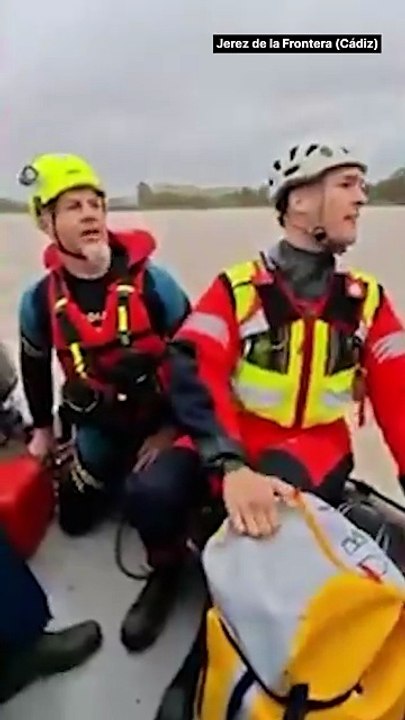 La borrasca Leonardo azota Andalucía, miles de evacuados y vías cortadas por el temporal.