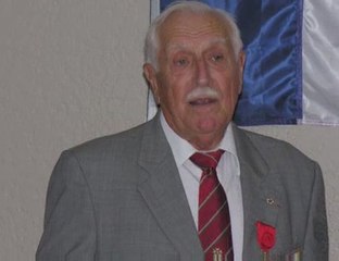 AGDE - 2009 - Vendredi 24 juillet Robert Bayle èlevé au titre d'officier de la Légion d'honneur