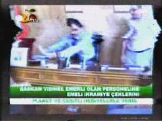 başkan vidinelden emekli personele plaket