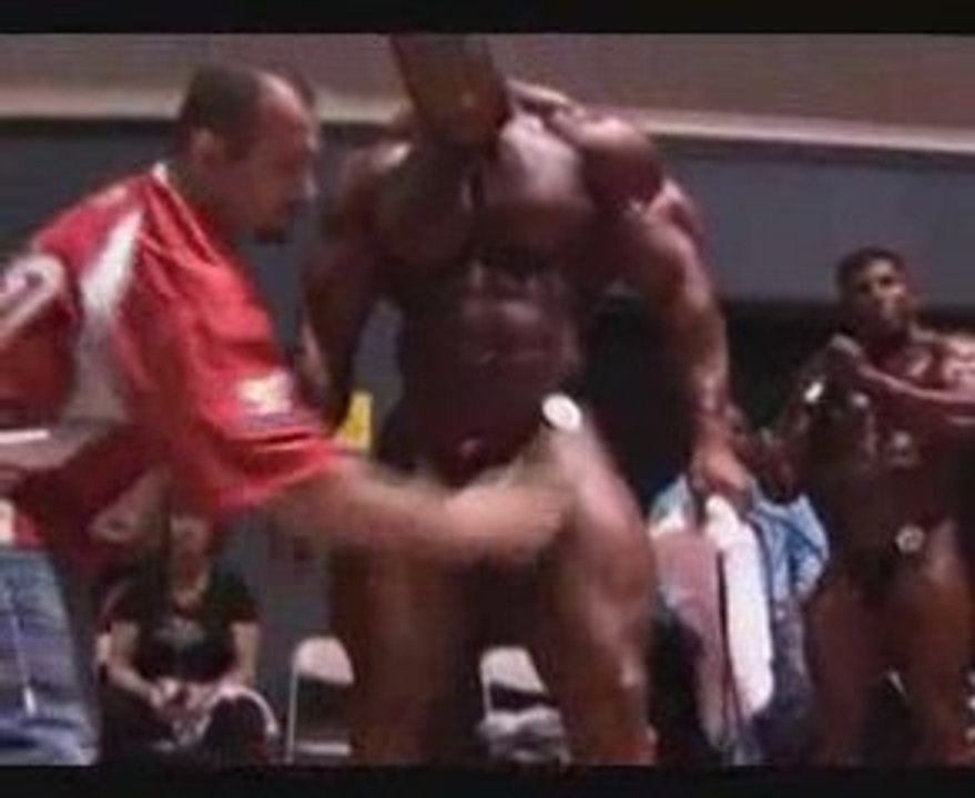 Phil_Heath_Backstage_at_the_2008_Iron_Man_Pro