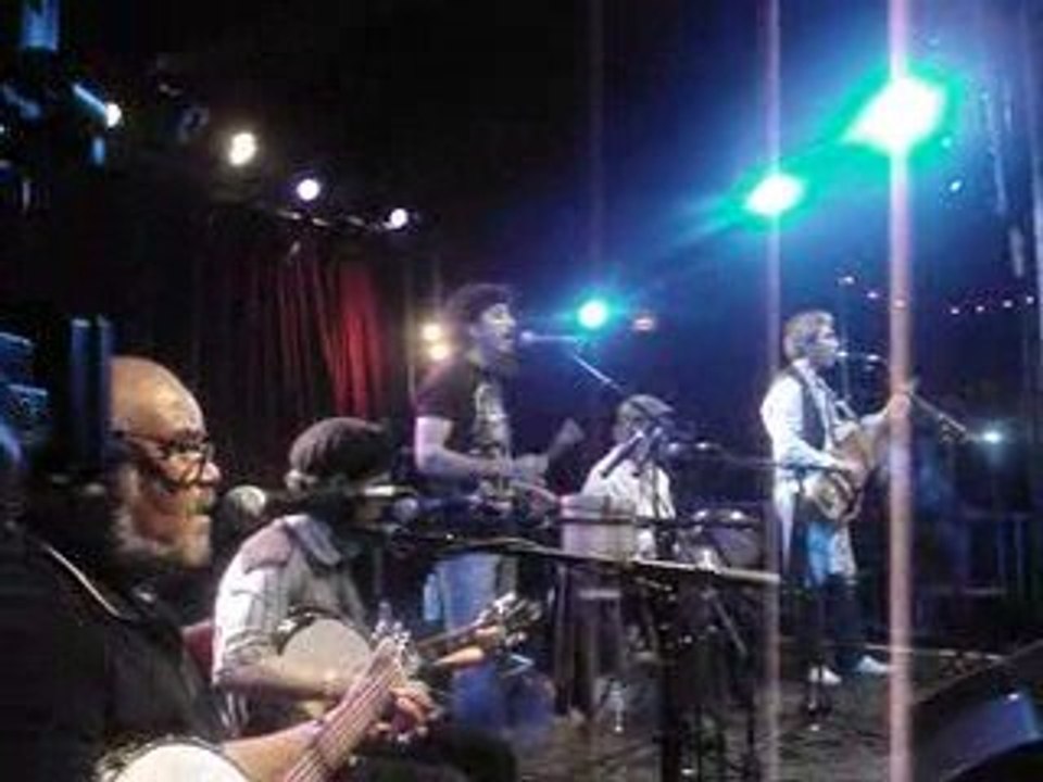 Nass el Ghiwane-Cabaret Sauvage 2008-Ya Bani Insan