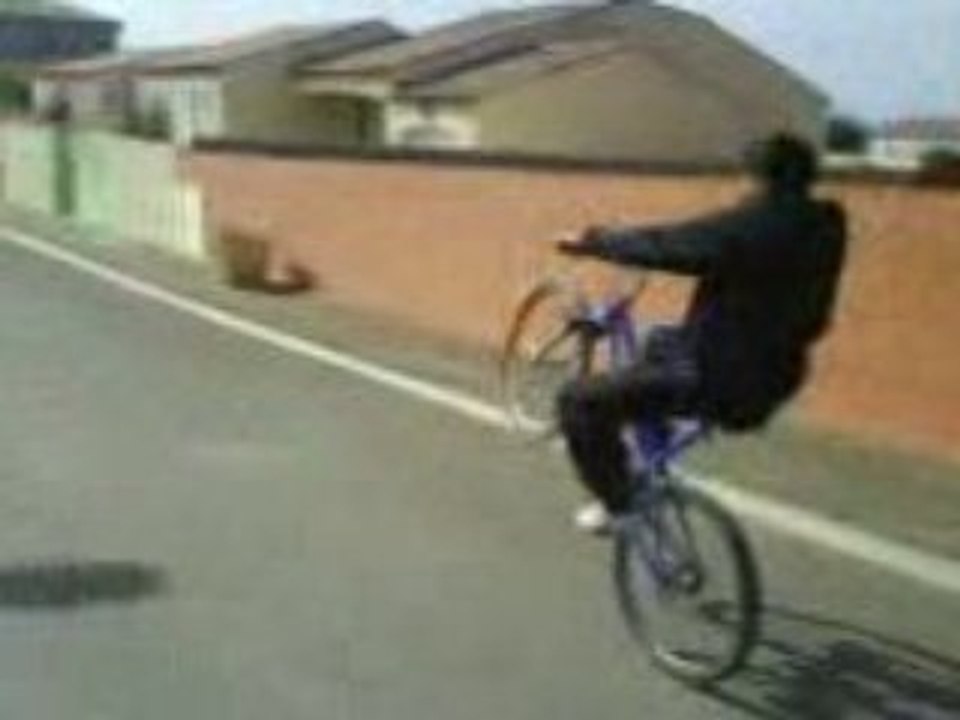 énorme cabre e nvélo by loic